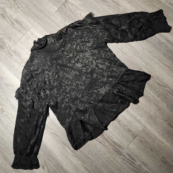 Vintage Victorian style black high neck bow shirt with puffy pirate sleeves - Picture 13 of 14